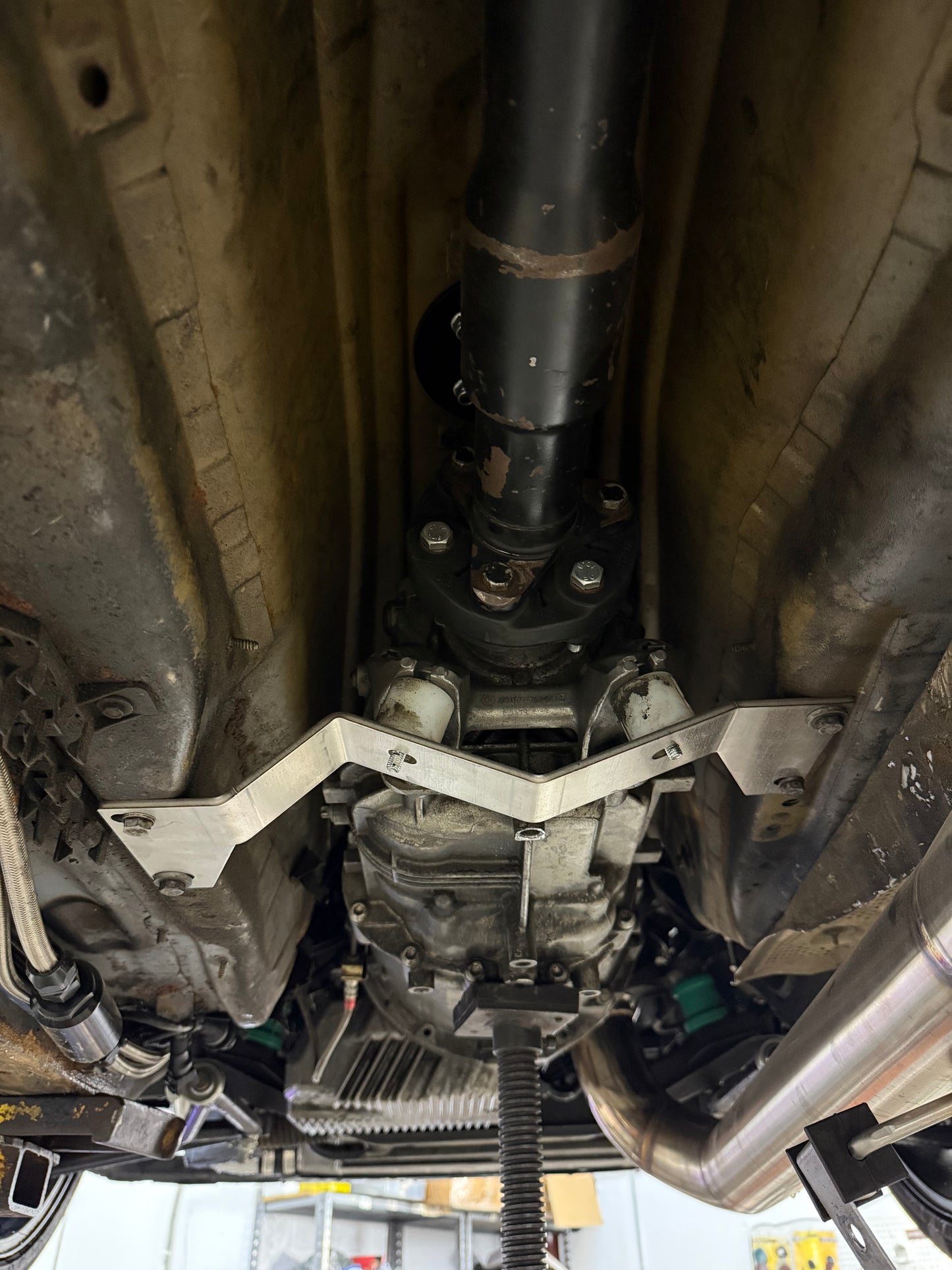 GS6-53BZ E36 Transmission Mount
