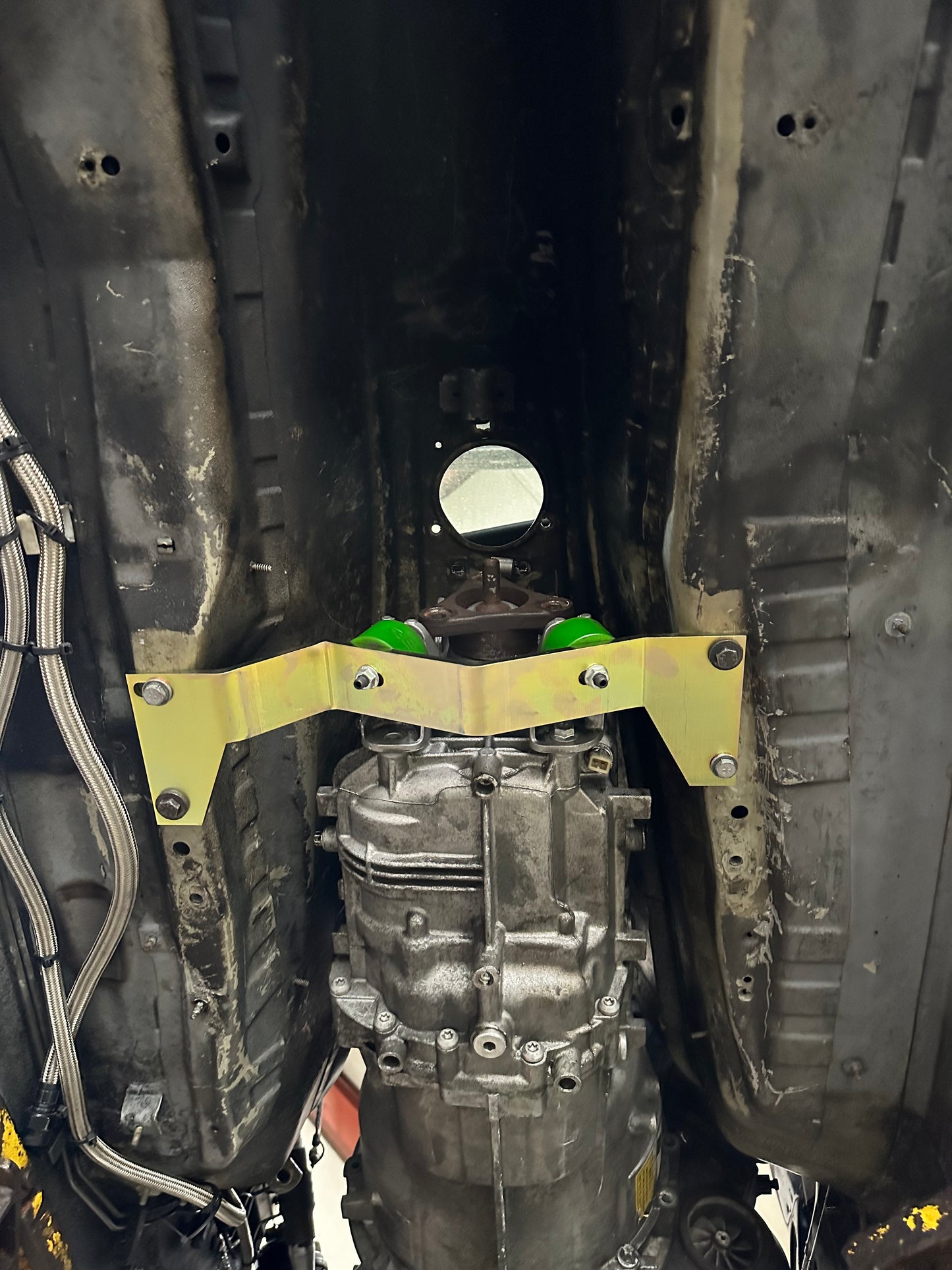 GS6-53BZ E36 Transmission Mount